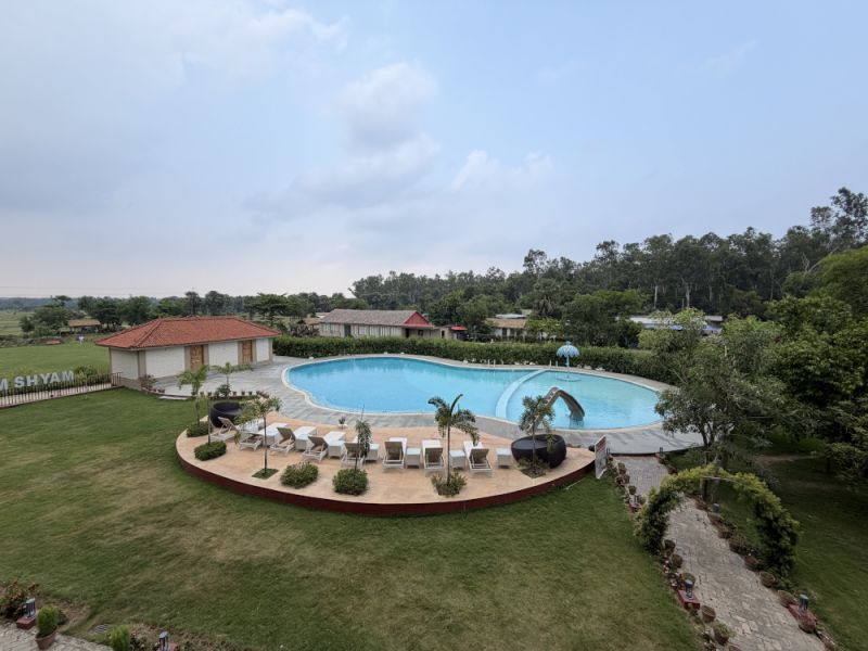 Super Deluxe Pool Side Double Bed