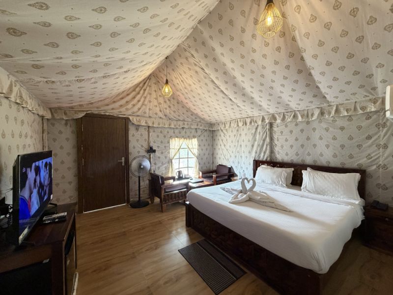 Tent House